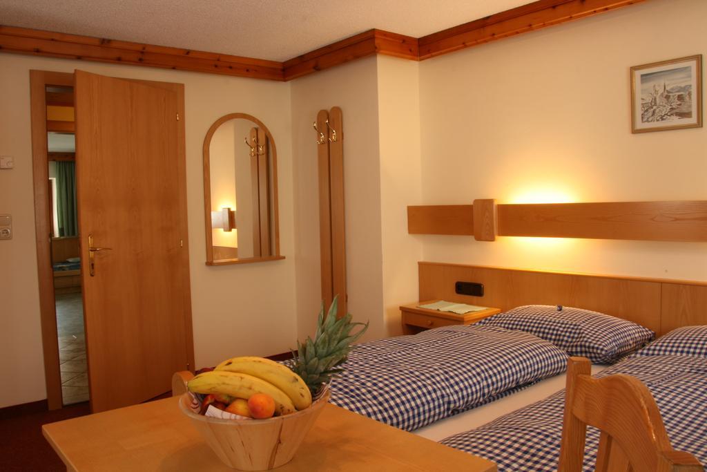 Appartement Mox Tux Chambre photo
