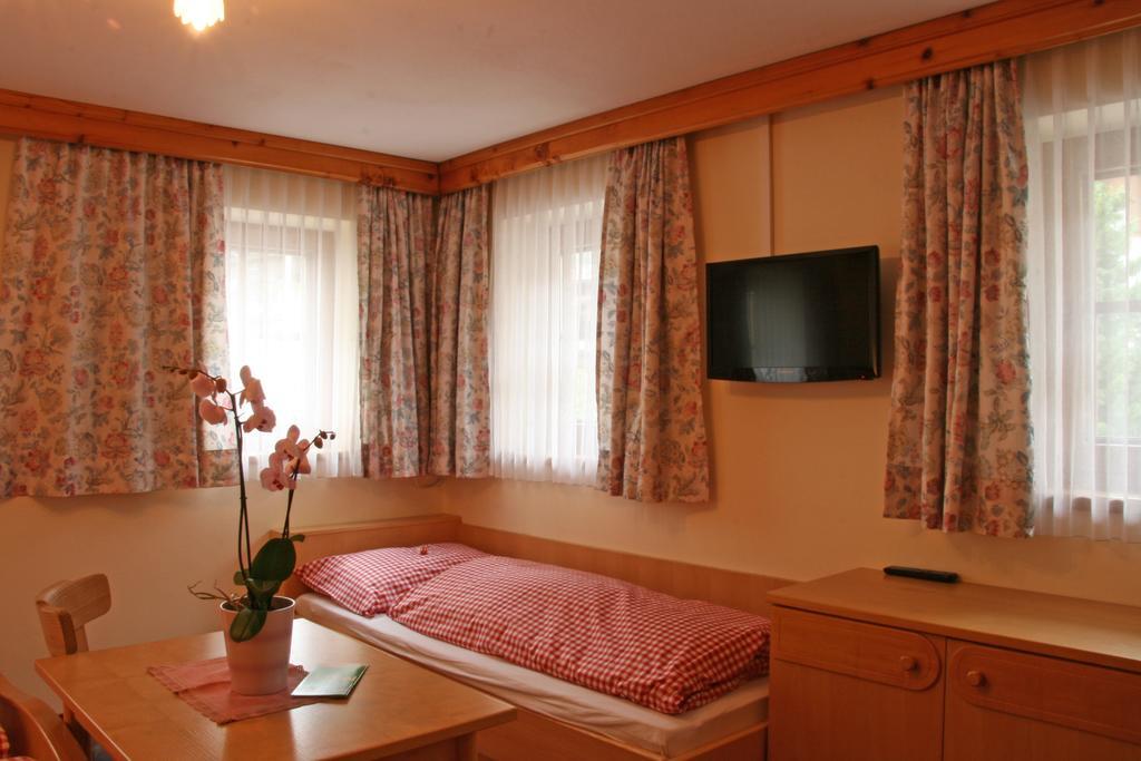 Appartement Mox Tux Chambre photo